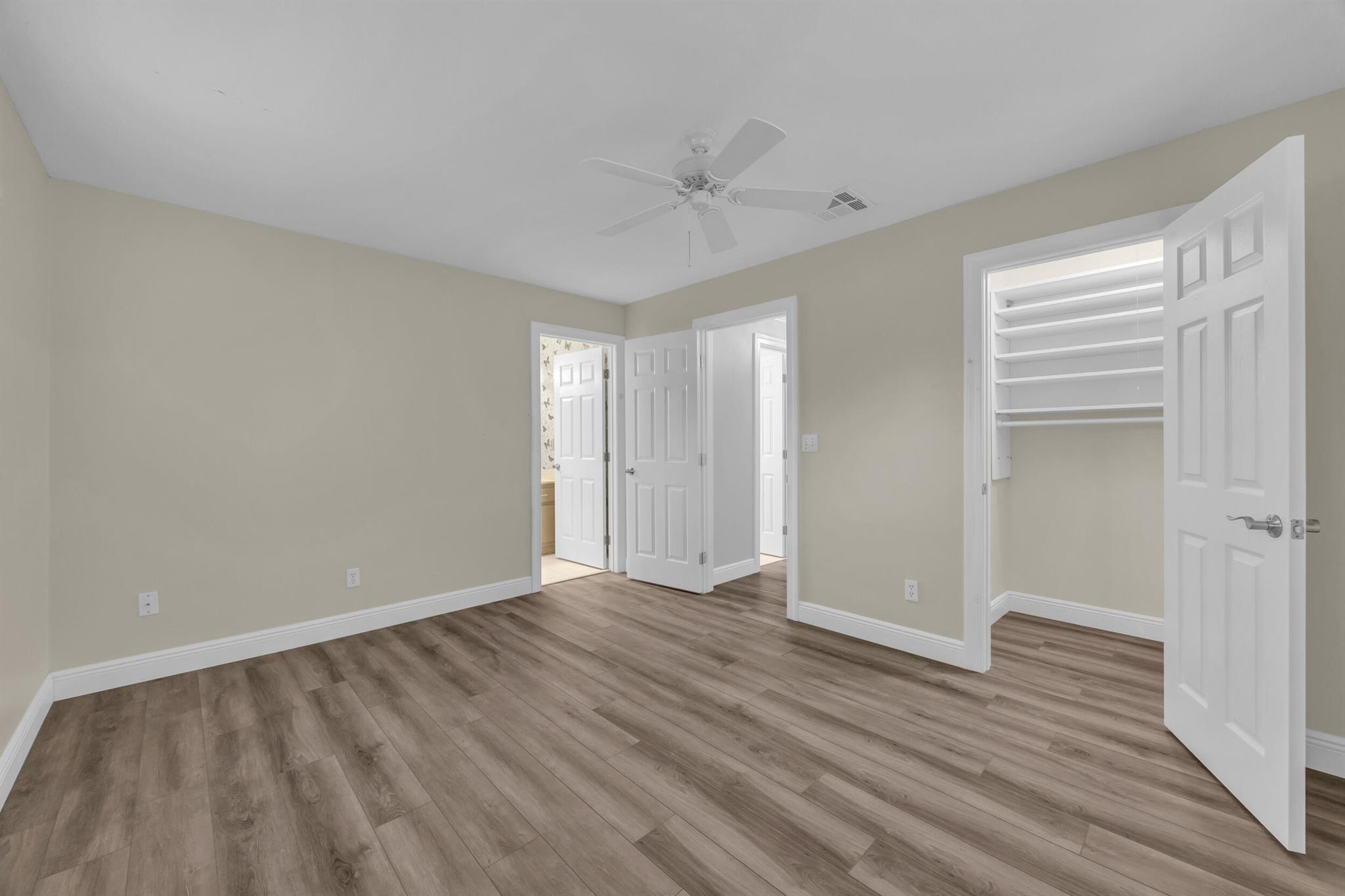 IROQUOIS PARK - Residential
