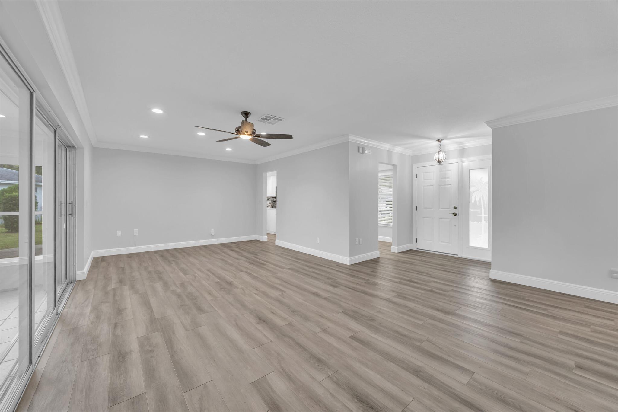 IROQUOIS PARK - Residential