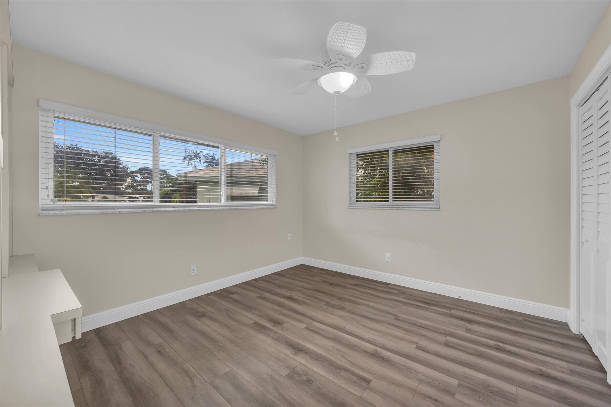 IROQUOIS PARK - Residential