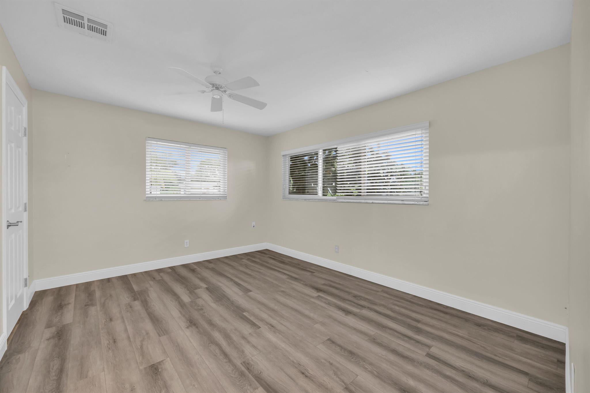 IROQUOIS PARK - Residential