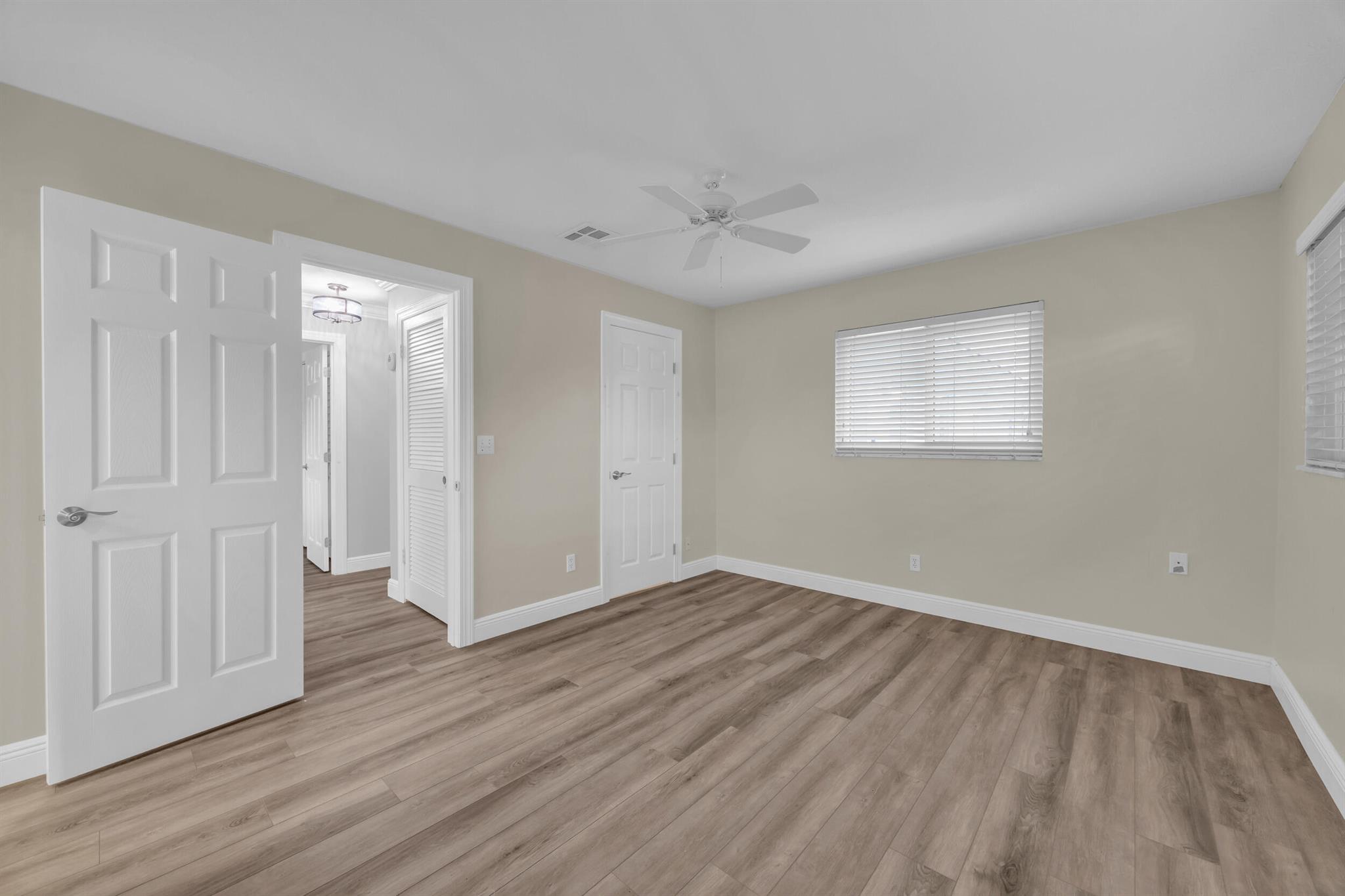 IROQUOIS PARK - Residential