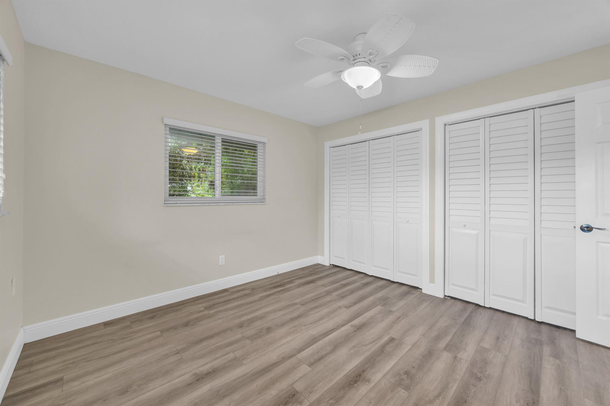 IROQUOIS PARK - Residential