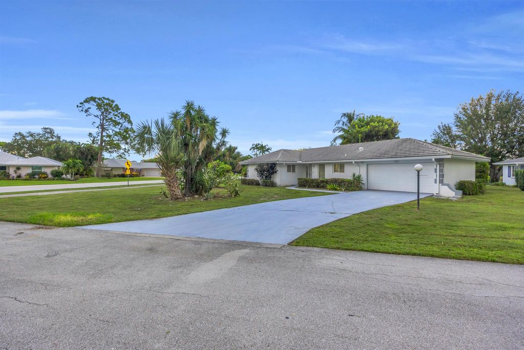 Photo of 9390 SE Little Club Way N, Tequesta, FL 33469 (MLS # R11128829)
