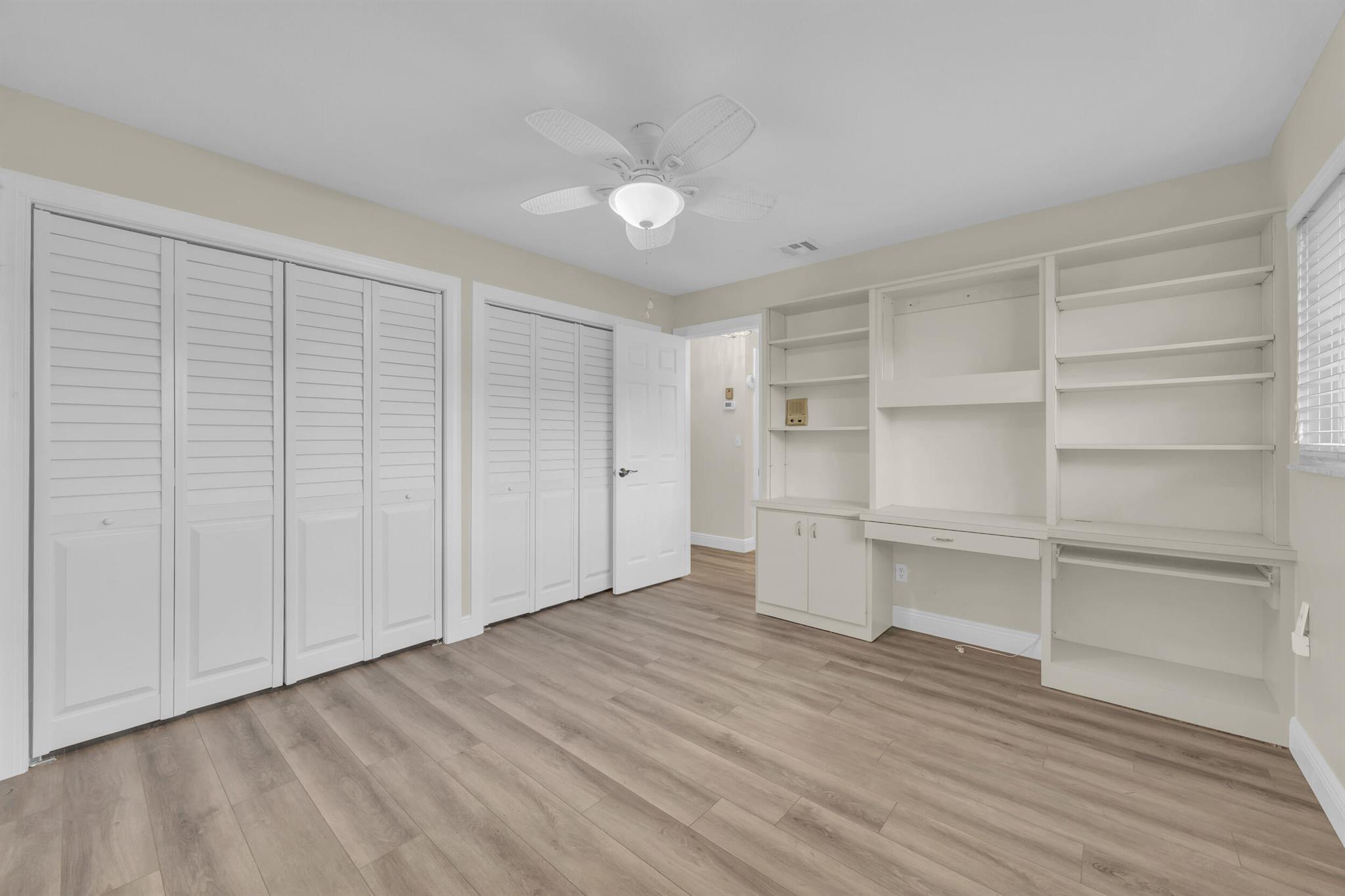 IROQUOIS PARK - Residential