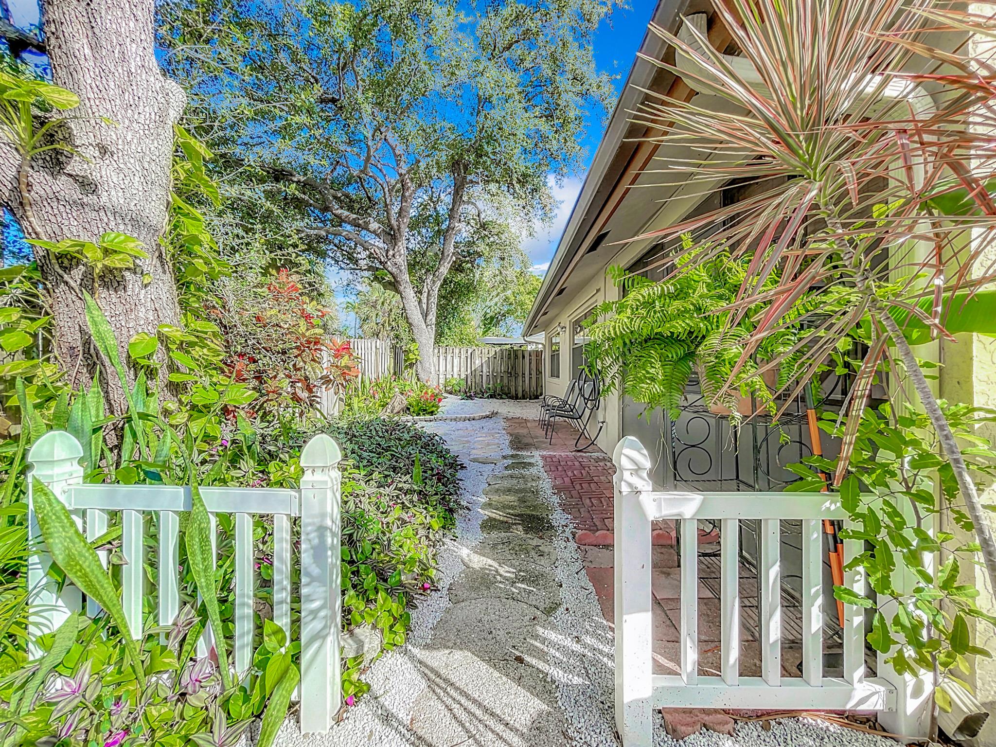 MEADOWS 300 1 - Residential