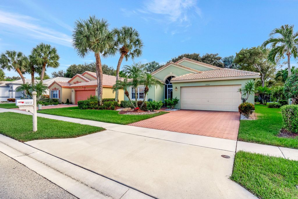 Photo of 10912 Royal Caribbean Circle, Boynton Beach, FL 33437 (MLS # R10928529)