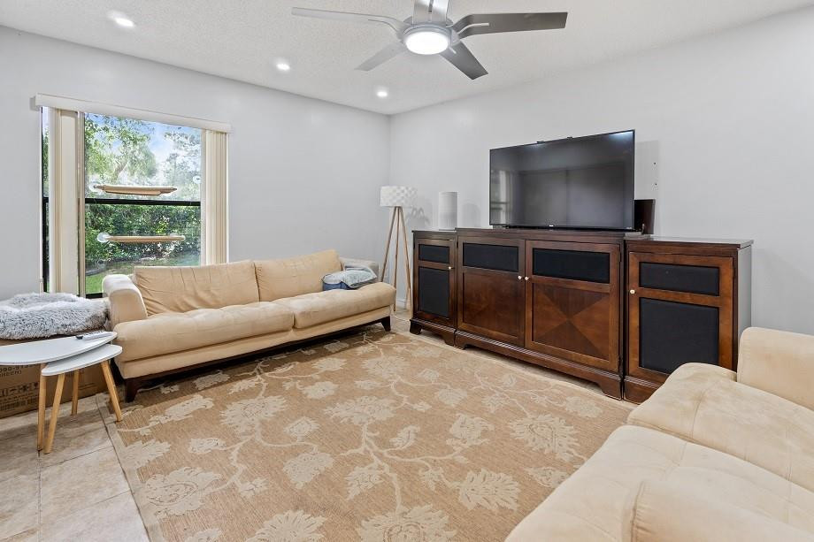 Golden Raintree III - Residential