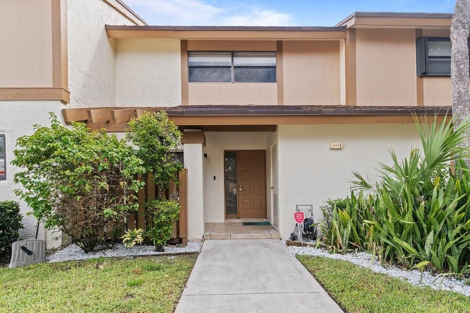 Golden Raintree III - Residential