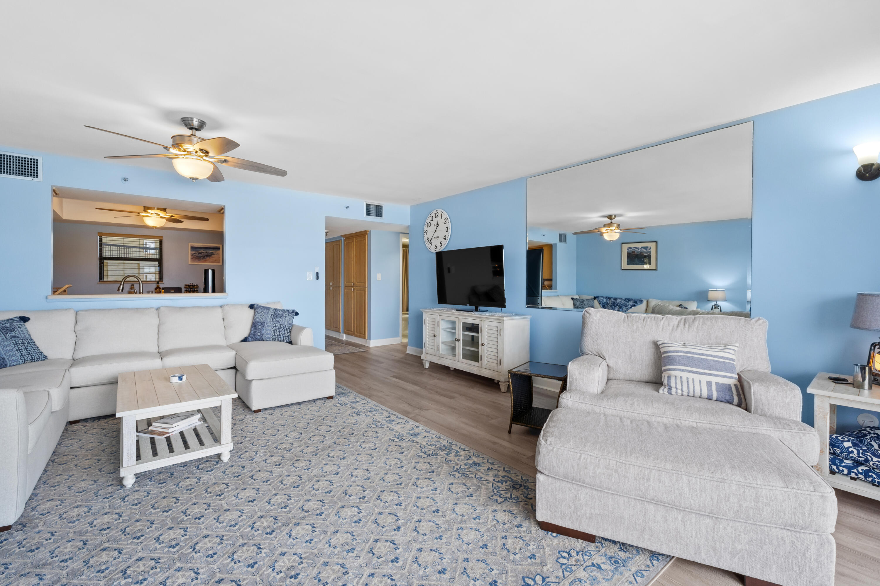 Sea Pointe Towers - Residential