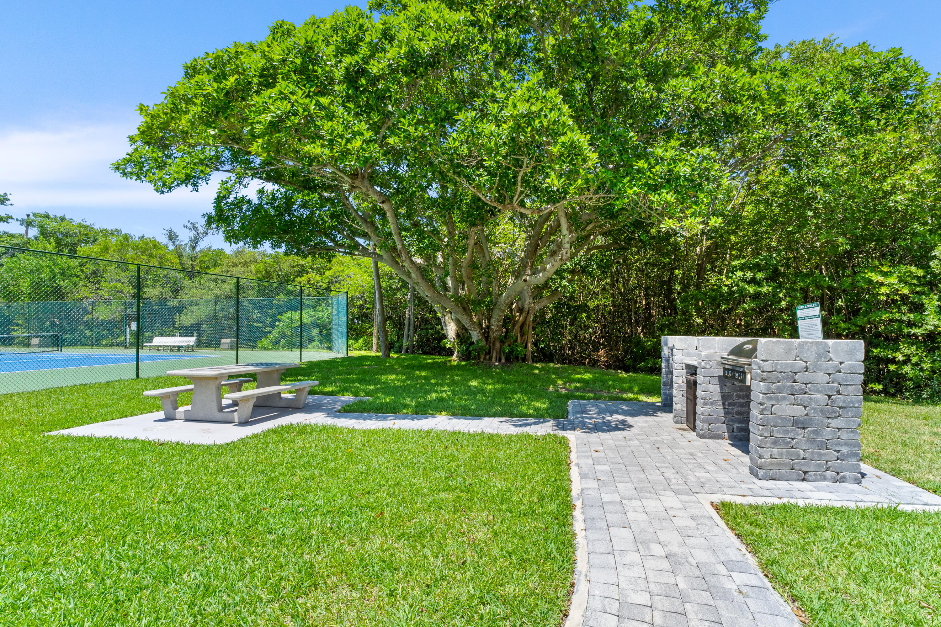 Sea Pointe Towers - Residential