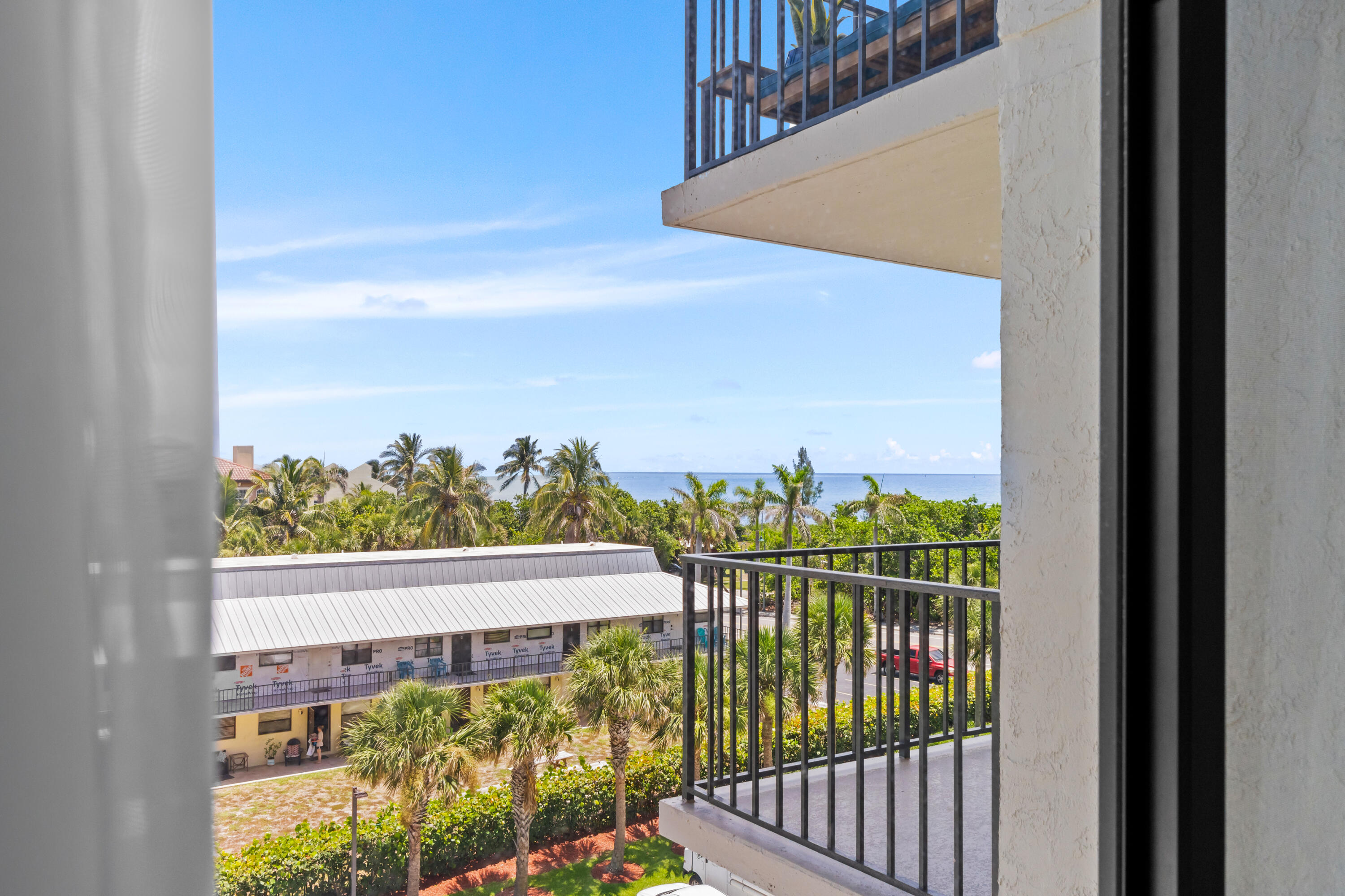 Sea Pointe Towers - Residential