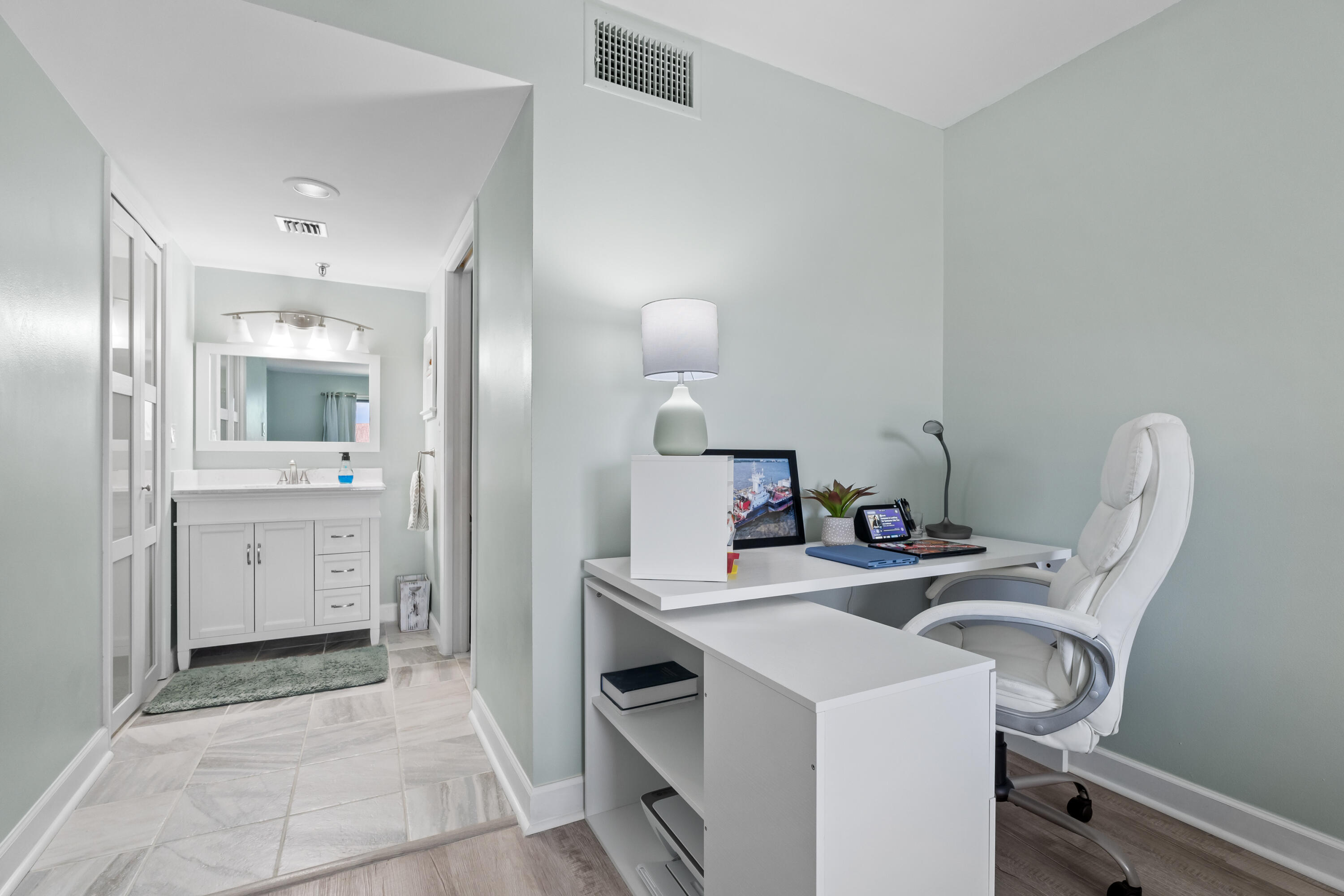 Sea Pointe Towers - Residential