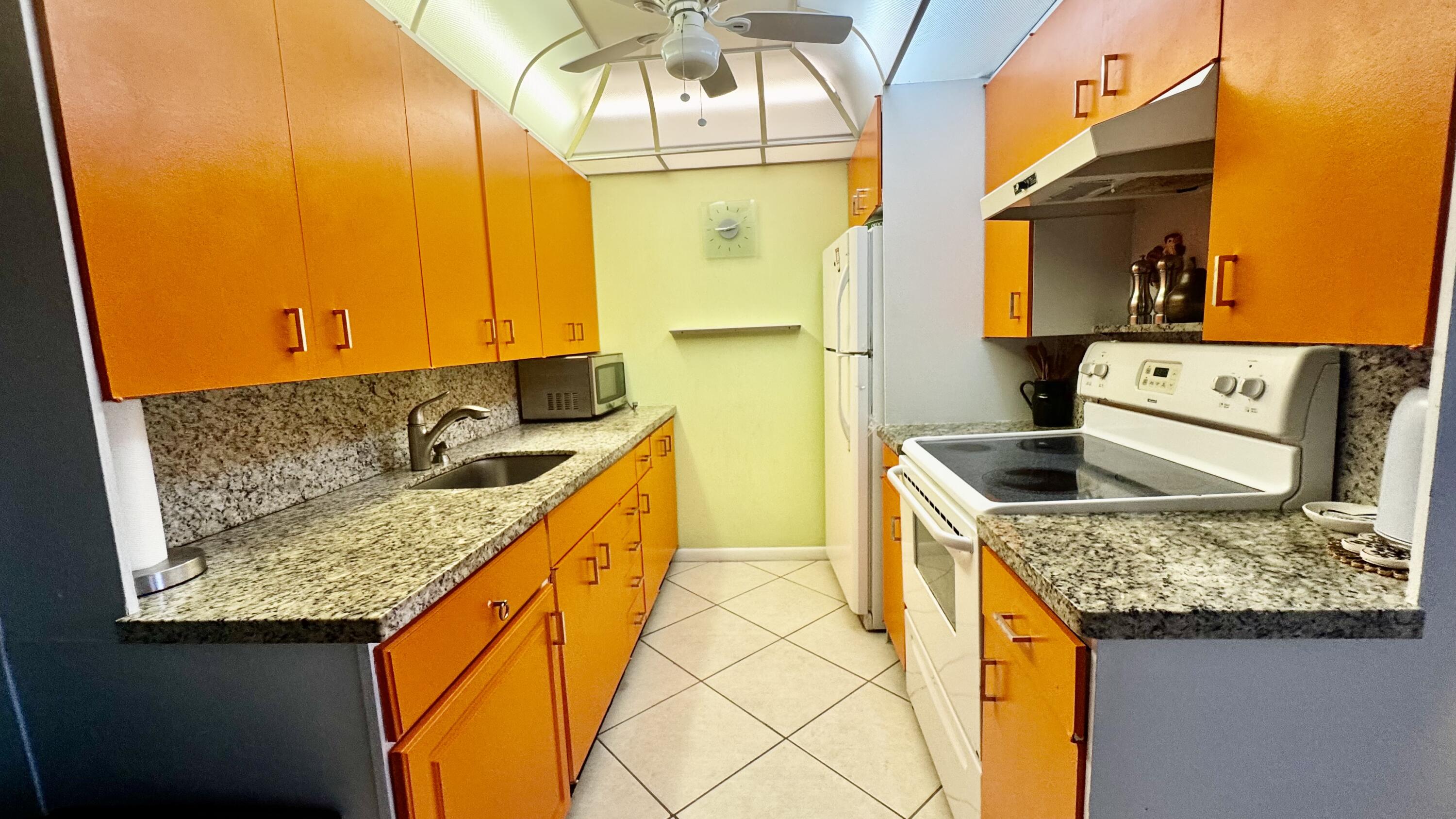 CAMBRIDGE C CONDO - Residential