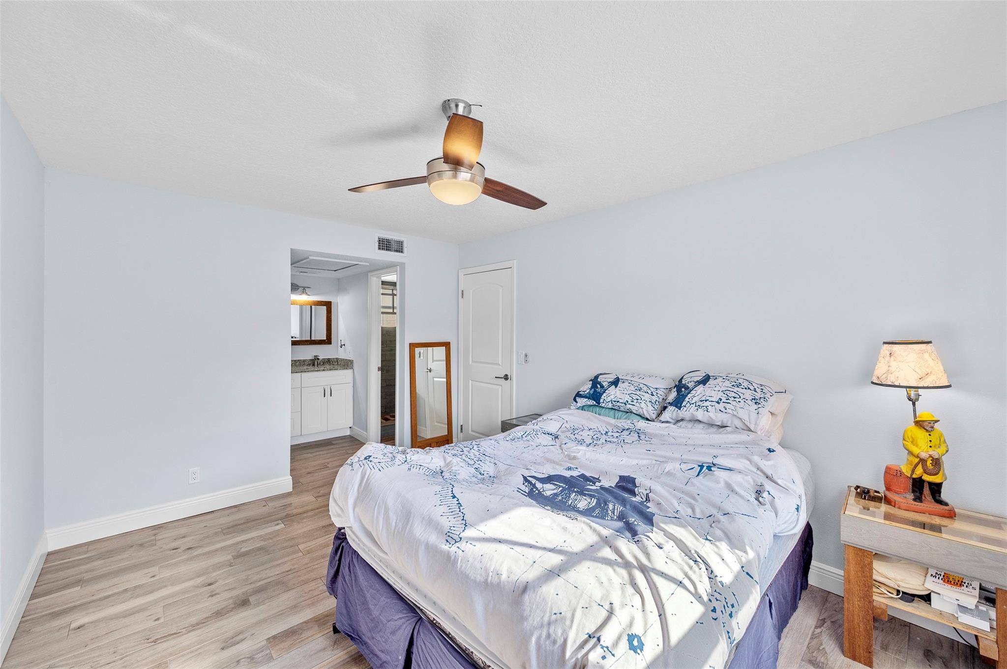 BAY REACH CONDO - Residential