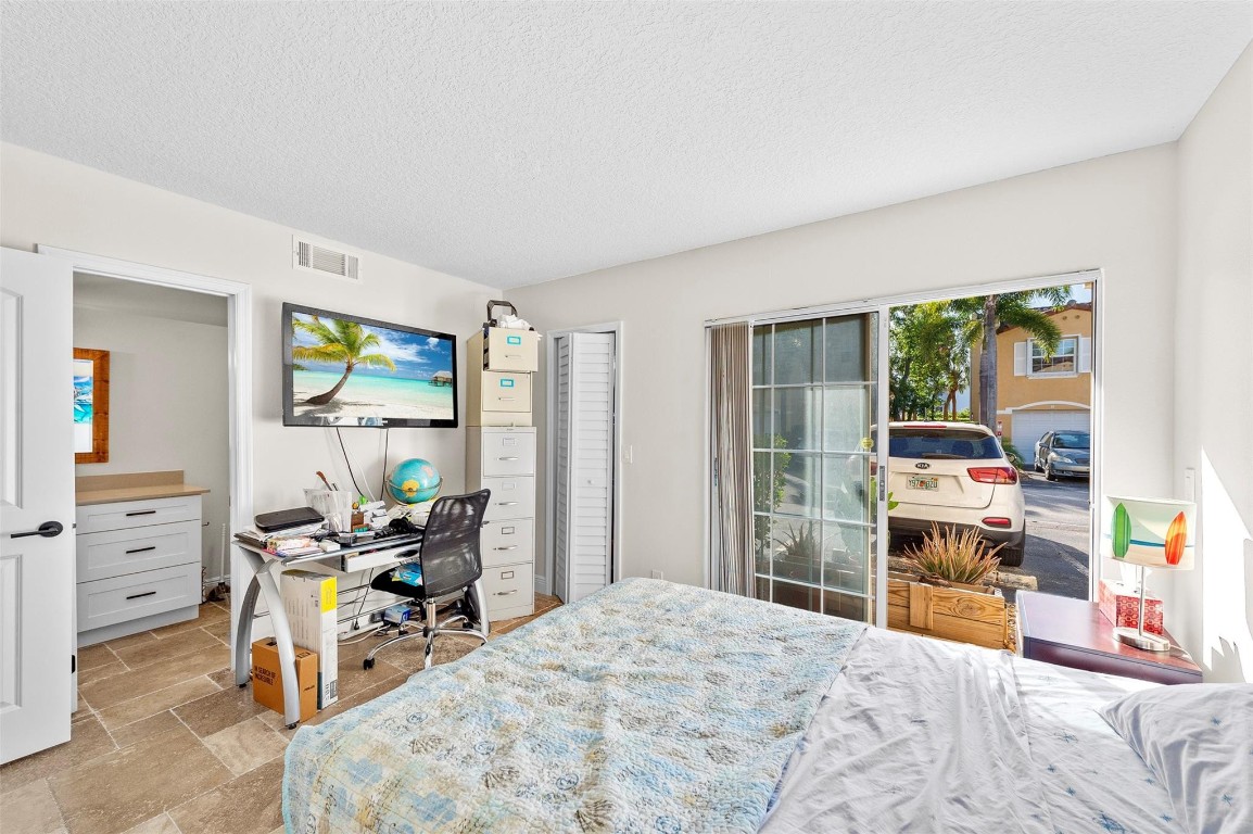 BAY REACH CONDO - Residential