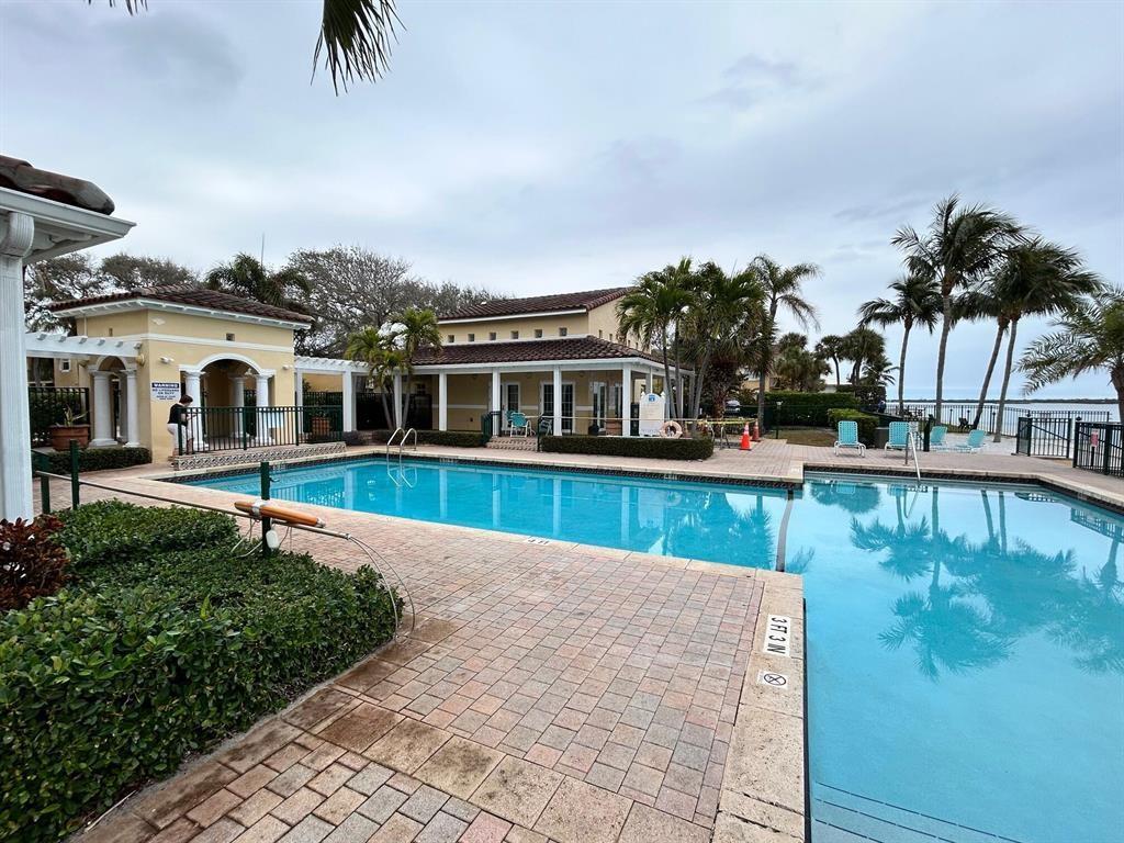 BAY REACH CONDO - Residential