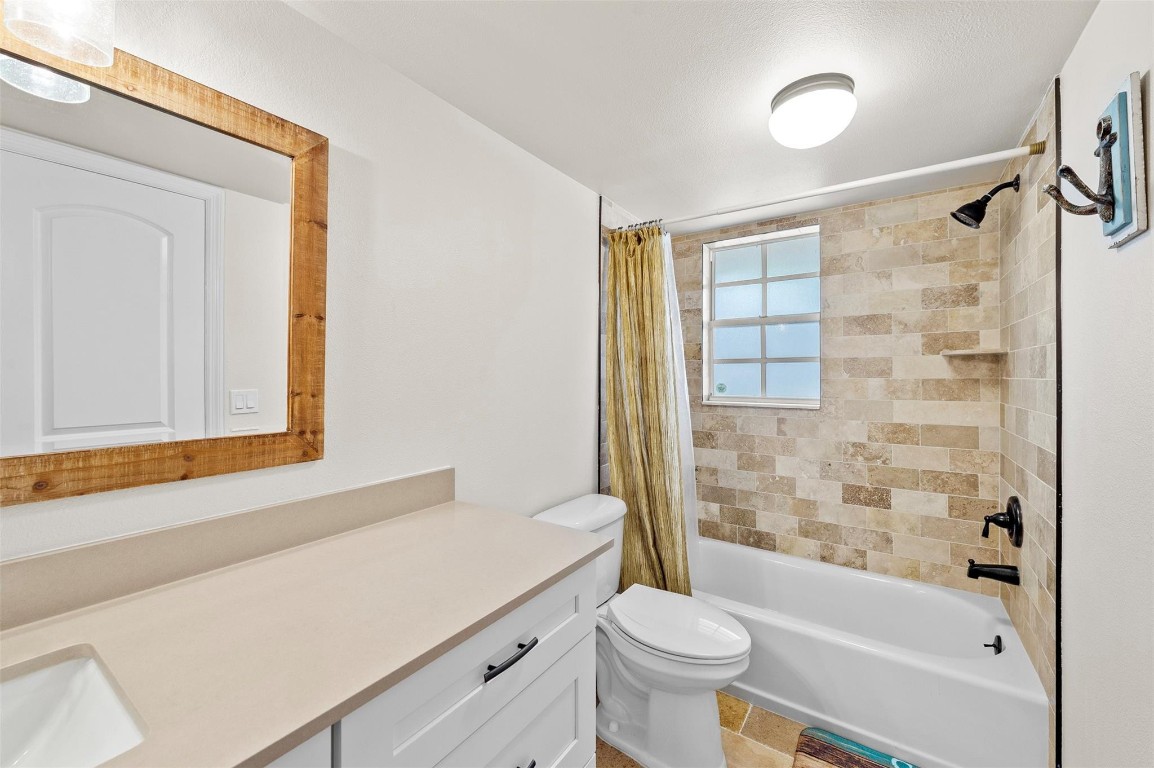 BAY REACH CONDO - Residential