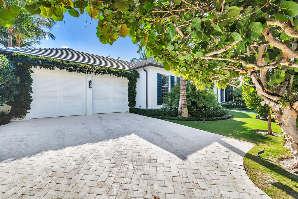 Photo of 216 Sandpiper Drive, Palm Beach, FL 33480 (MLS # R11155999)