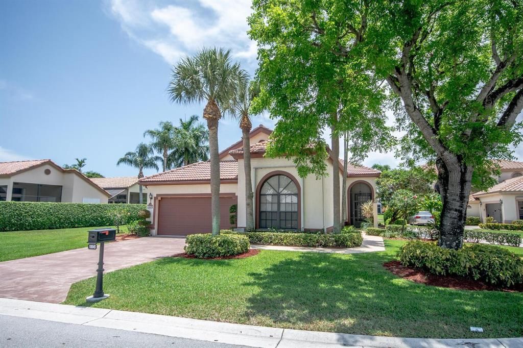Photo of 10045 Lexington Circle N, Boynton Beach, FL 33436 (MLS # R10715834)