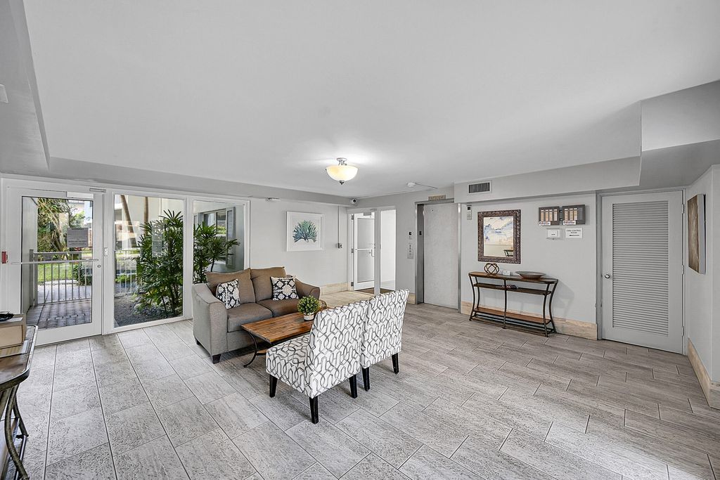 Photo of 800 E Camino Real Real #204, Boca Raton, FL 33432 (MLS # R11155947)