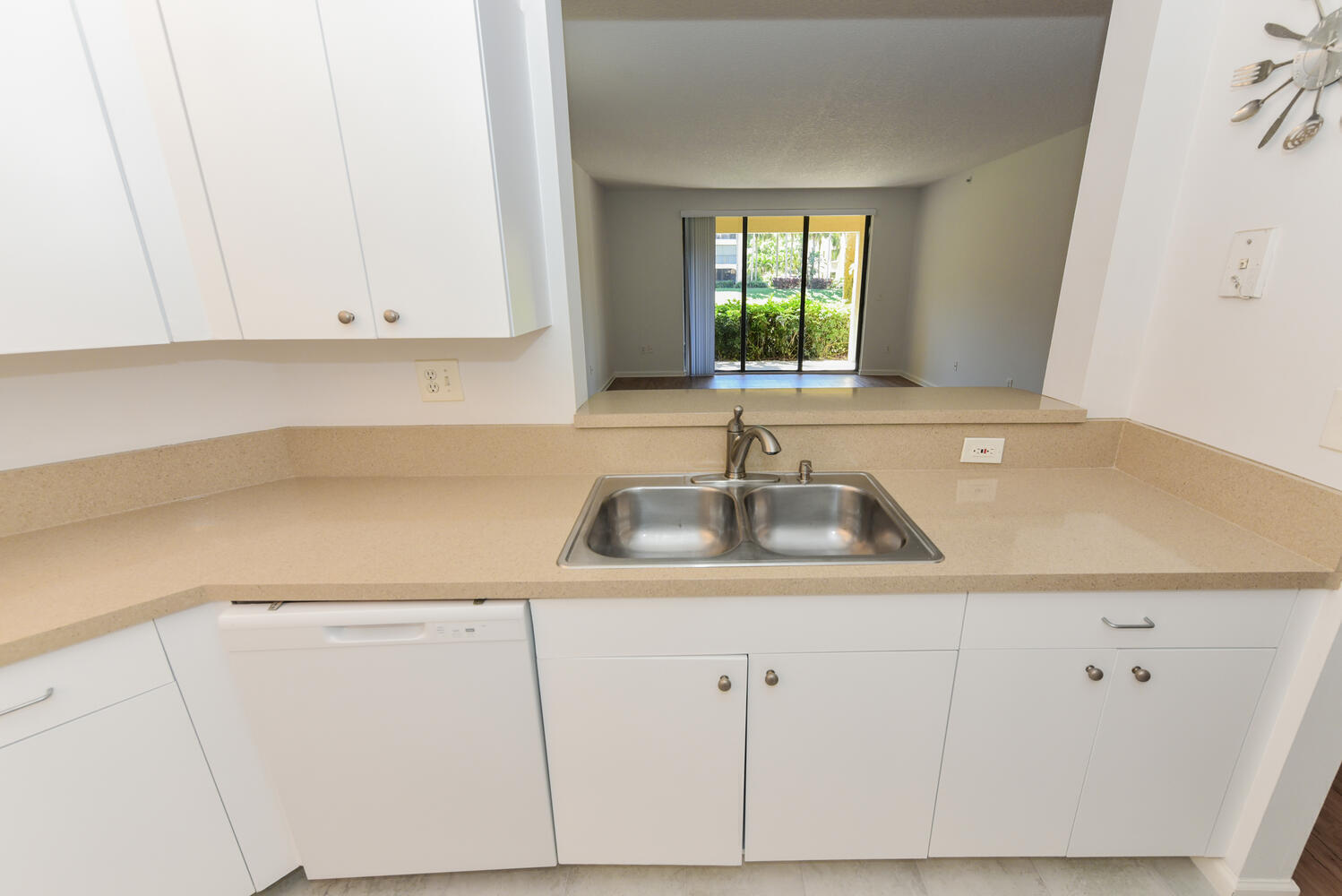 OCEAN TRACE CONDO - Residential Lease