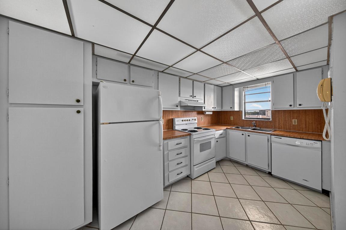 2400 Deer Creek Country Club Boulevard 604-1