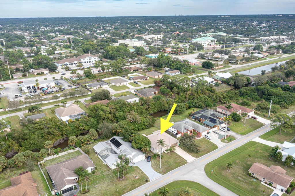 Photo of 147 SW Glenwood Drive, Port Saint Lucie, FL 34984 (MLS # R10942006)