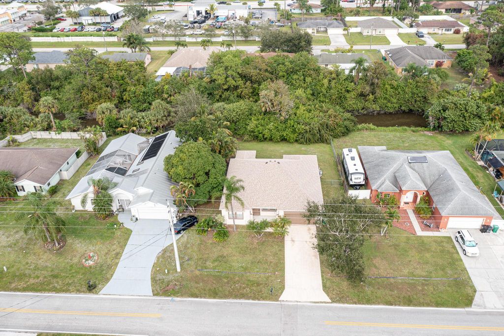 Photo of 147 SW Glenwood Drive, Port Saint Lucie, FL 34984 (MLS # R10942006)