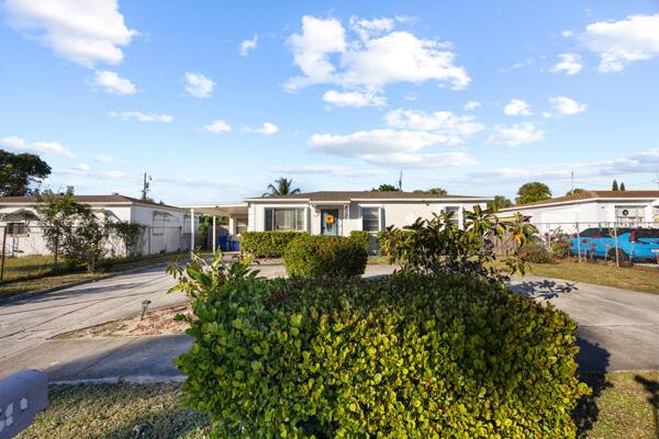 View photos, virtual tours, details... 430 W 25th Street