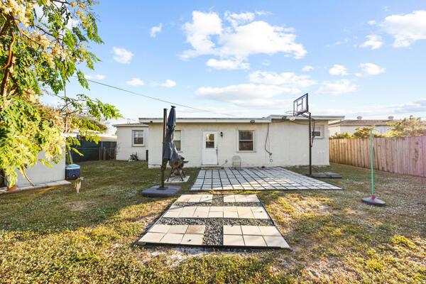 BLUE HERON PARK 1 - Residential