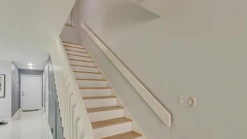 CASA VICTORIA CONDO - Residential Lease