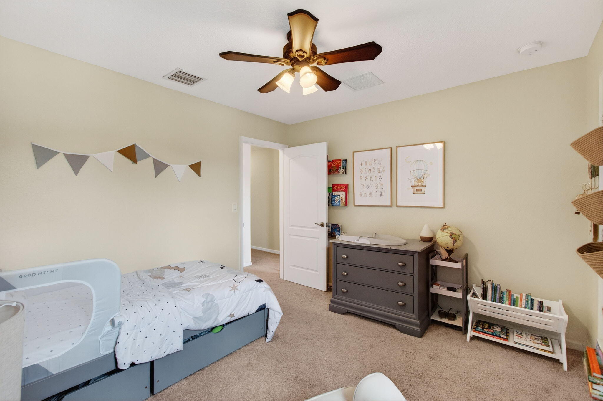 COLONY LAKE - Residential