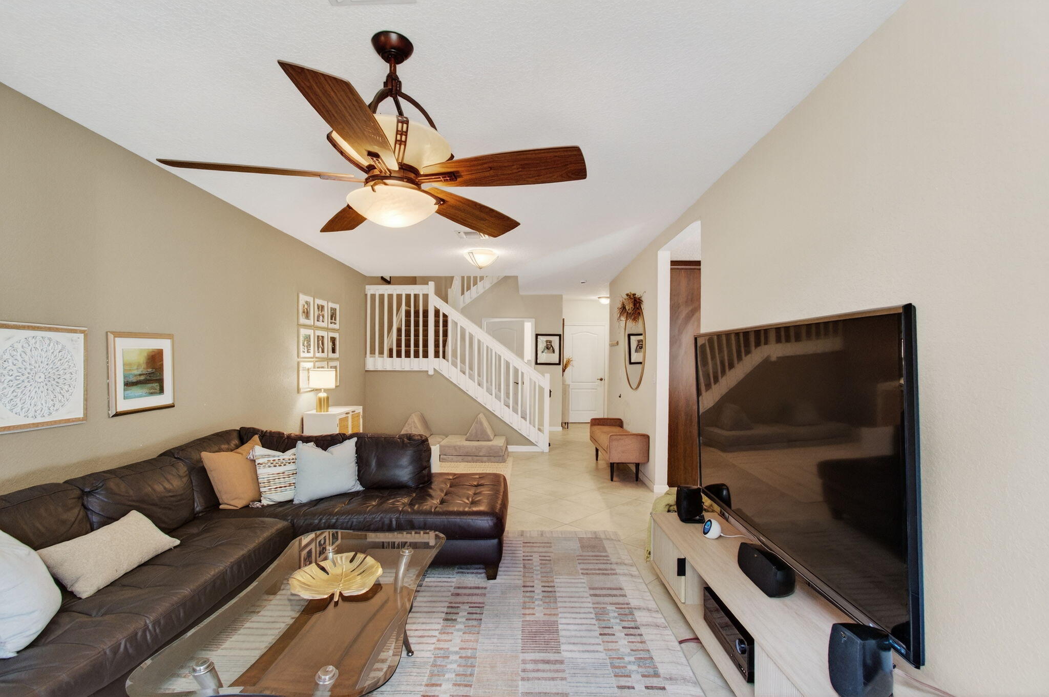 COLONY LAKE - Residential
