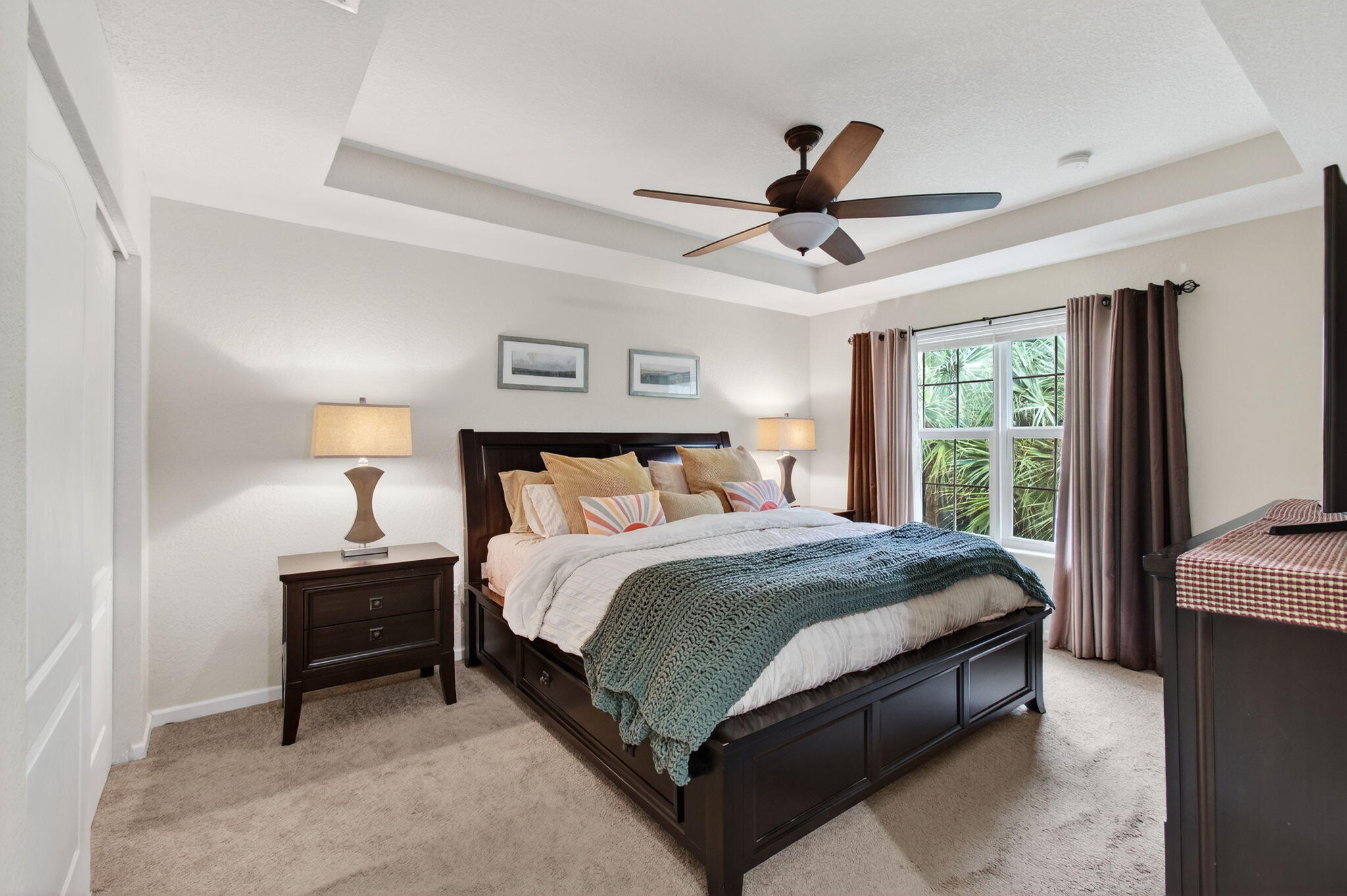 COLONY LAKE - Residential