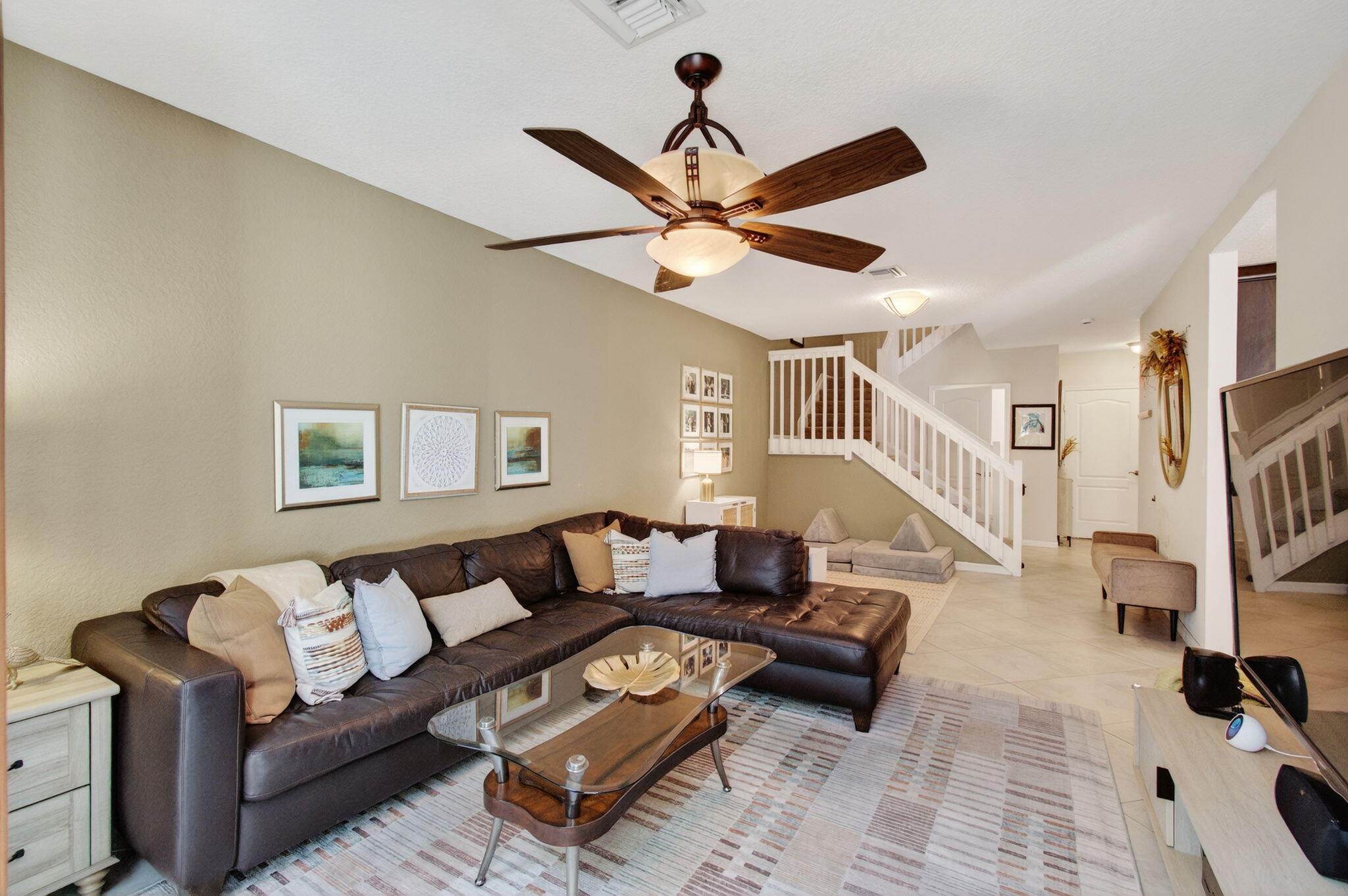 COLONY LAKE - Residential