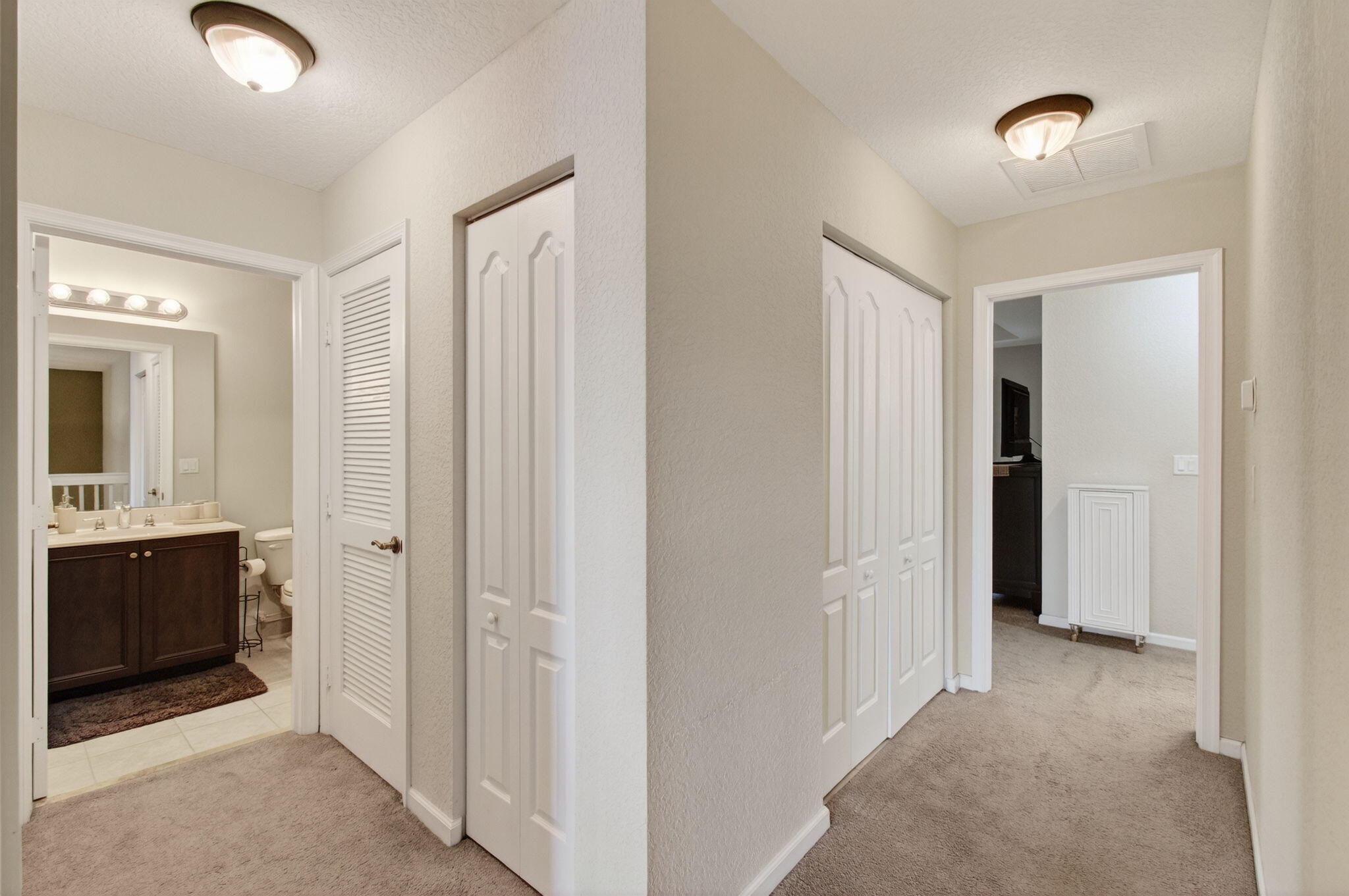 COLONY LAKE - Residential