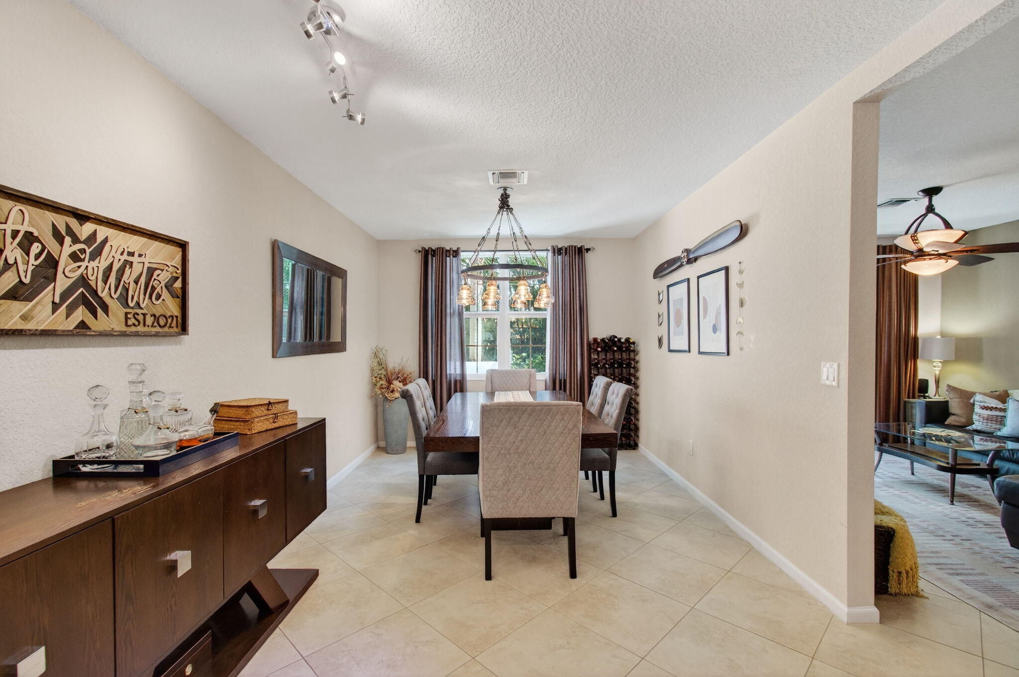 COLONY LAKE - Residential