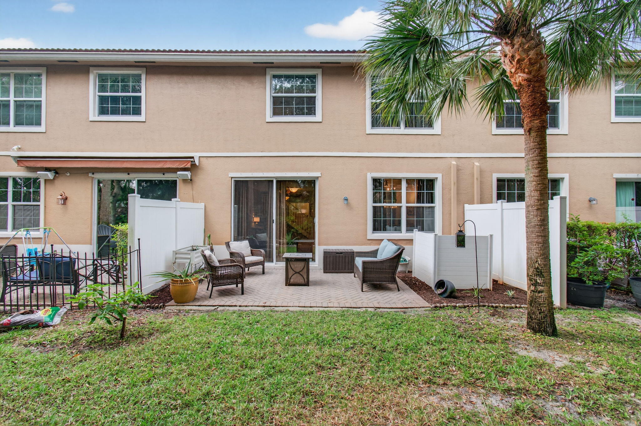COLONY LAKE - Residential