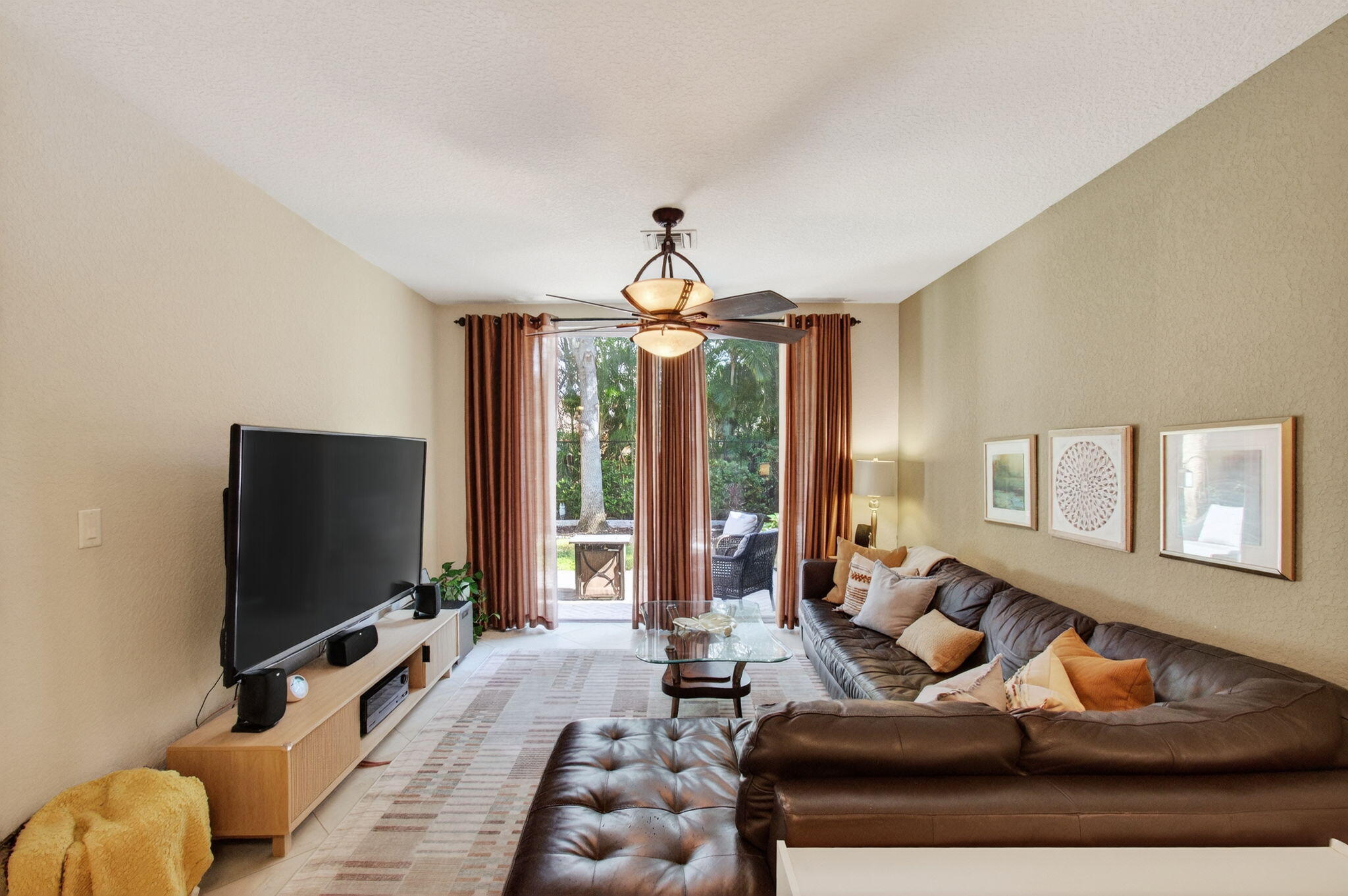 COLONY LAKE - Residential