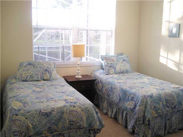 VILLAGEWALK OF WELLINGTON 5 - Residential Lease