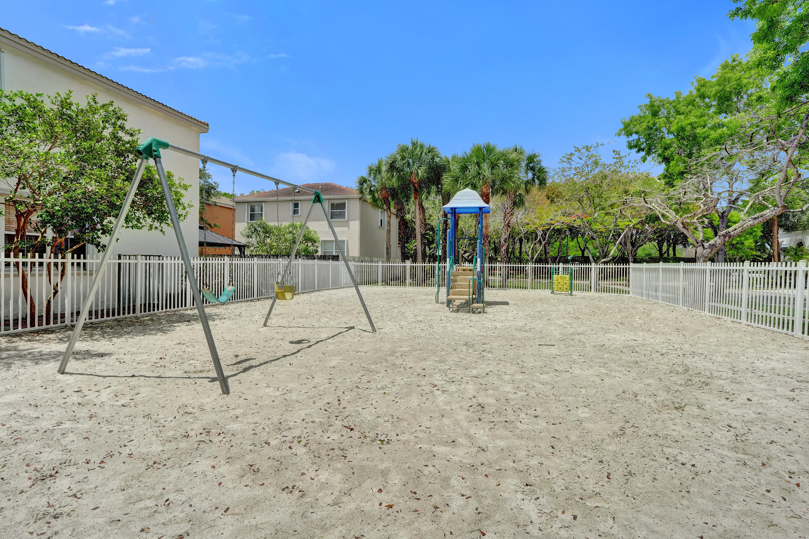 RIVIERA ISLES III - Residential