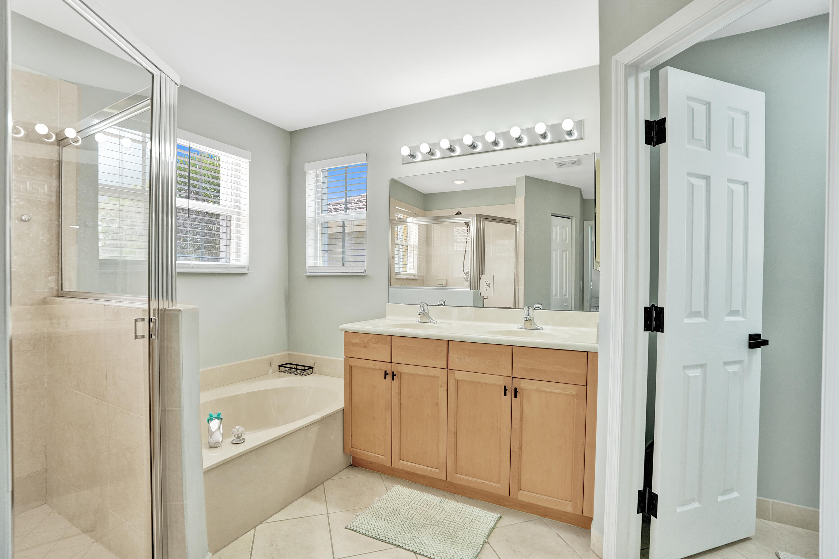 RIVIERA ISLES III - Residential