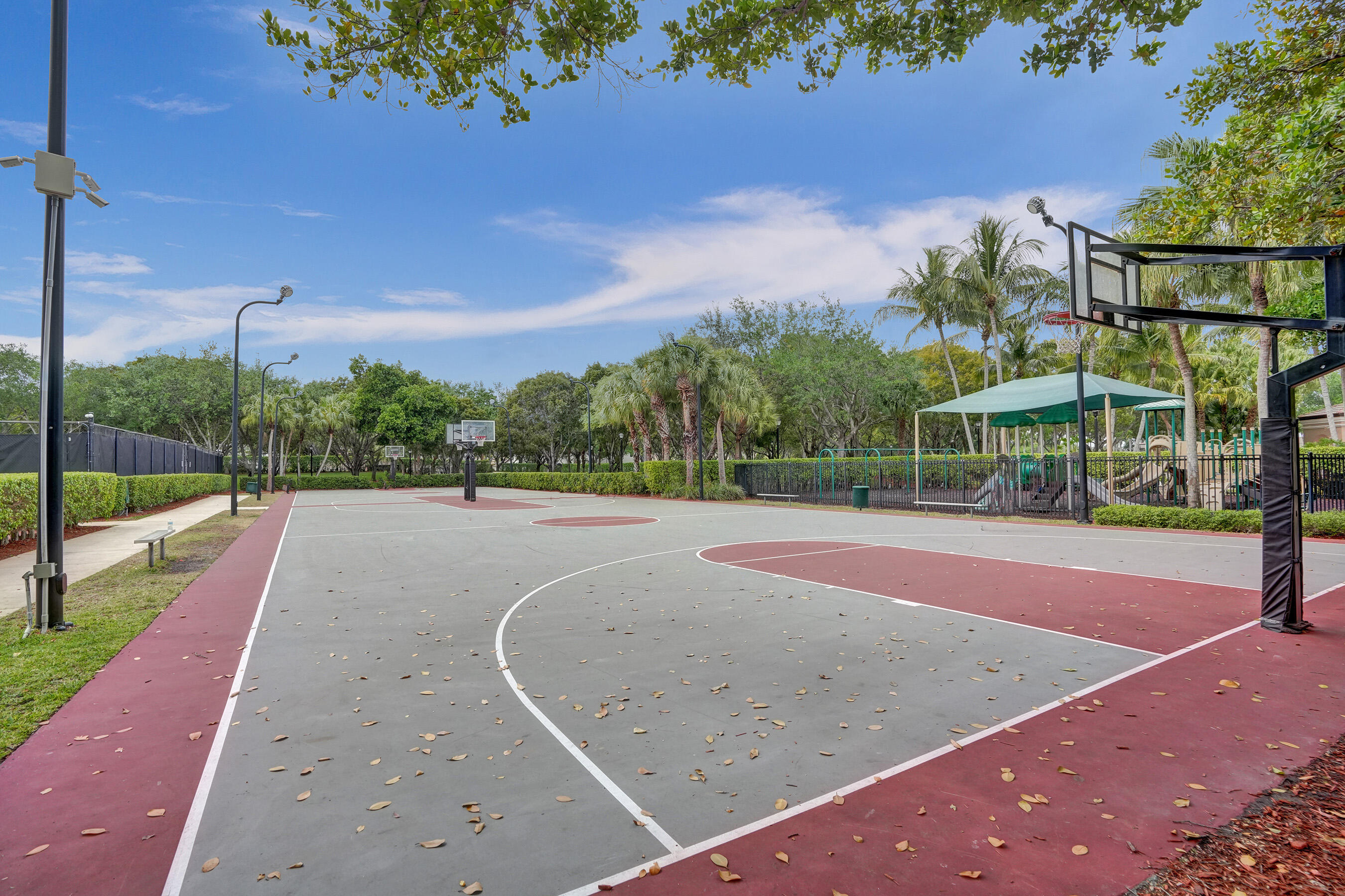 RIVIERA ISLES III - Residential