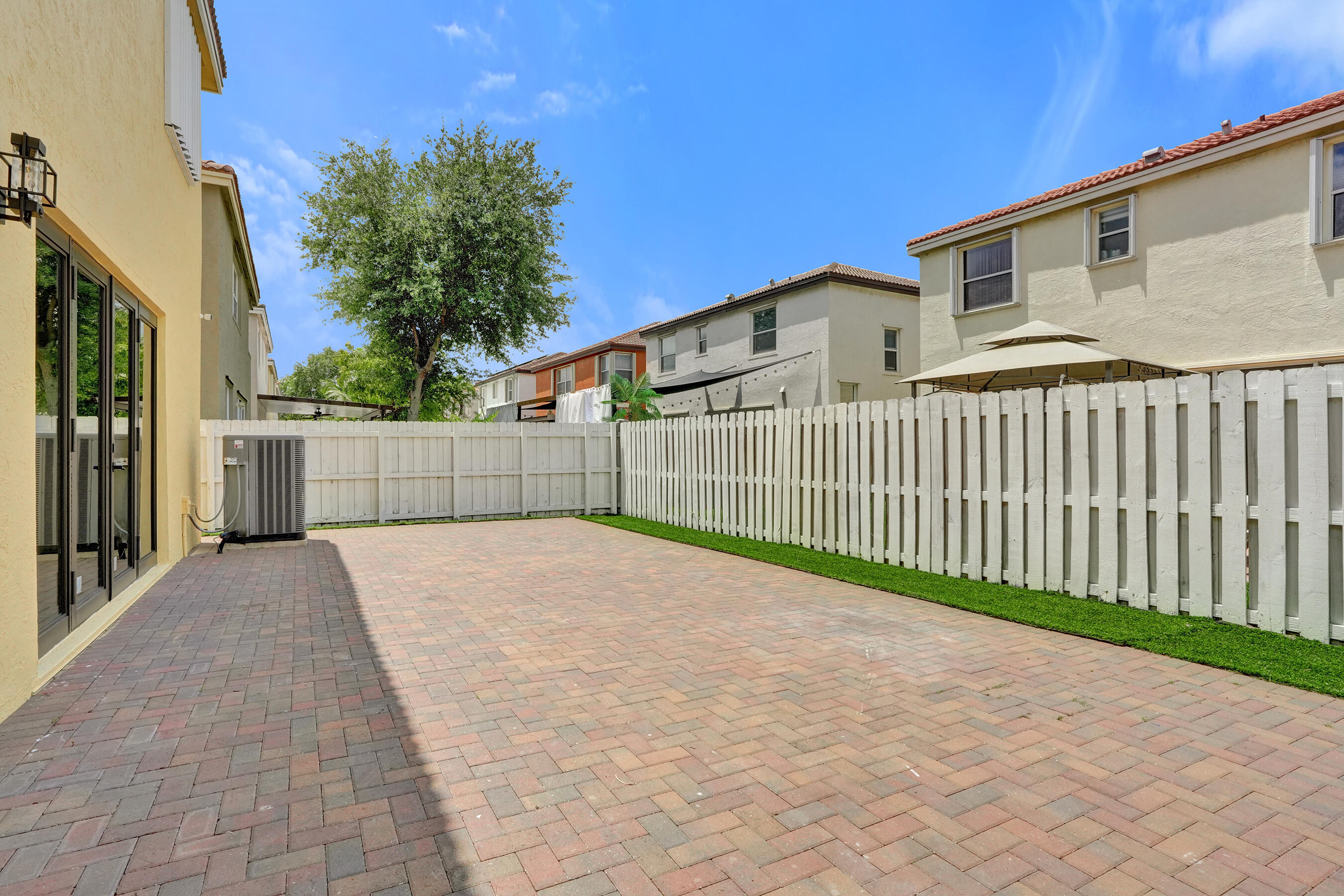 RIVIERA ISLES III - Residential