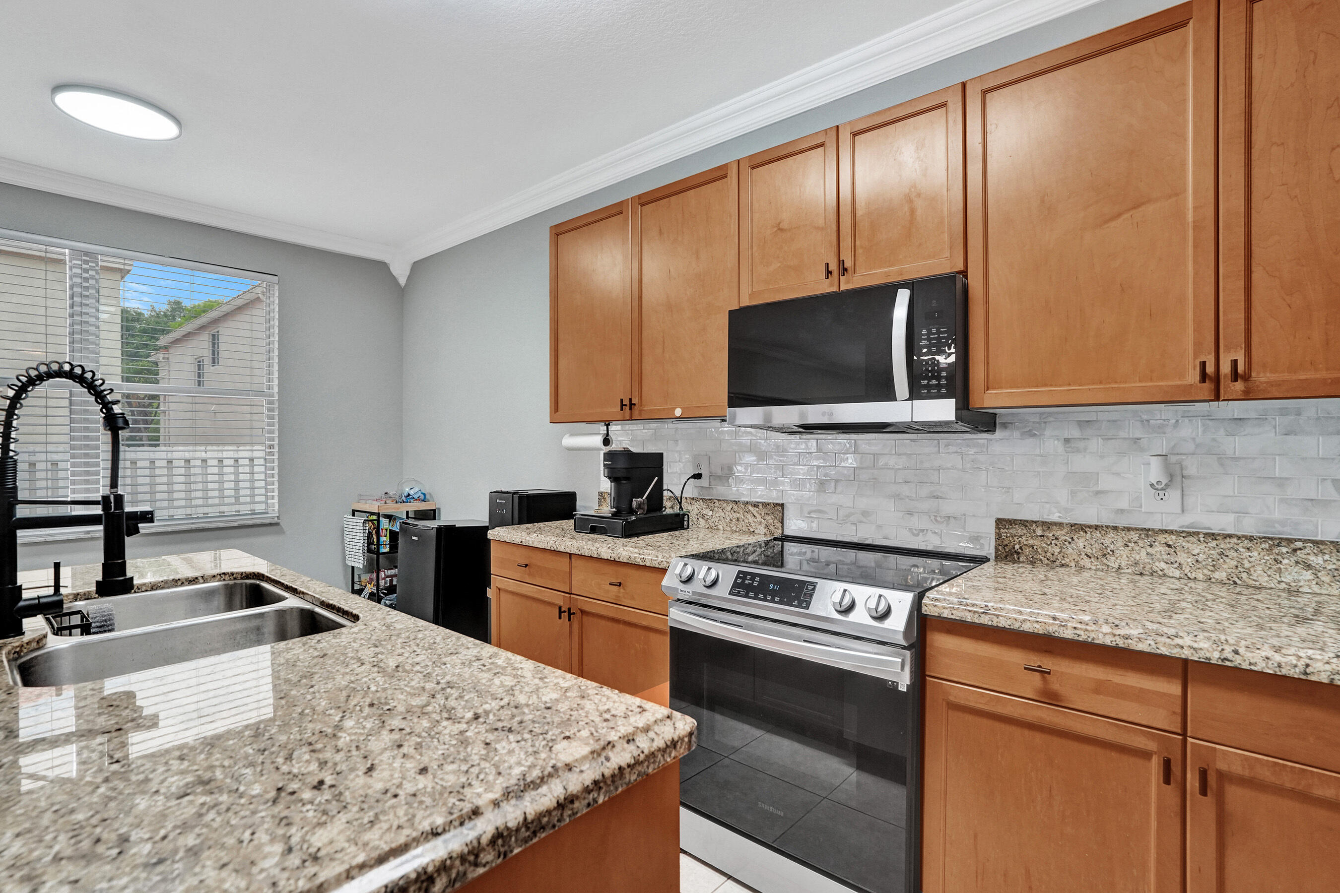 RIVIERA ISLES III - Residential