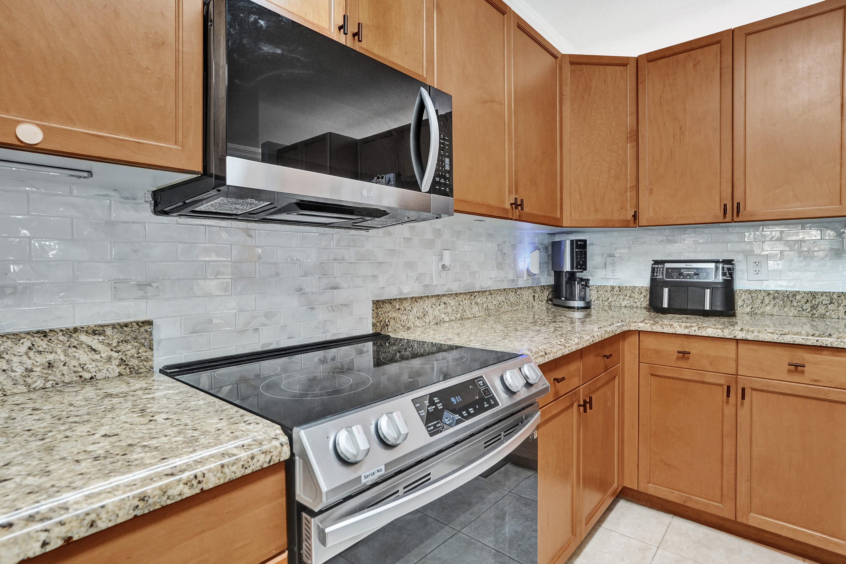 RIVIERA ISLES III - Residential