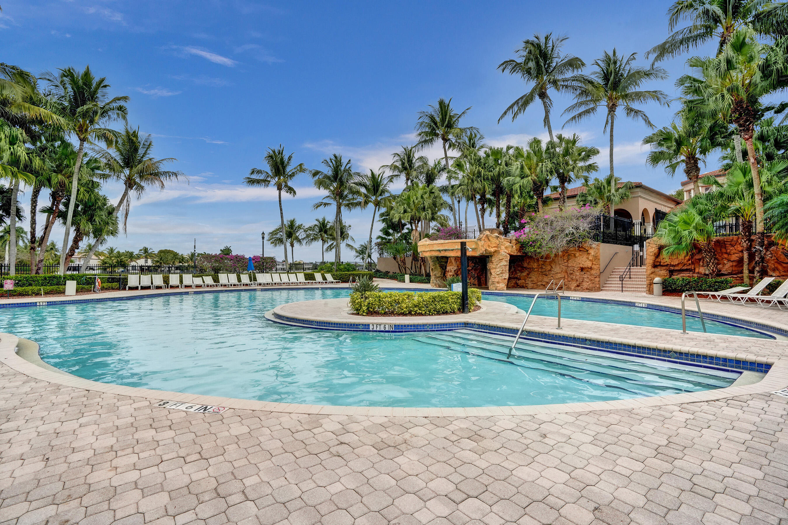 RIVIERA ISLES III - Residential