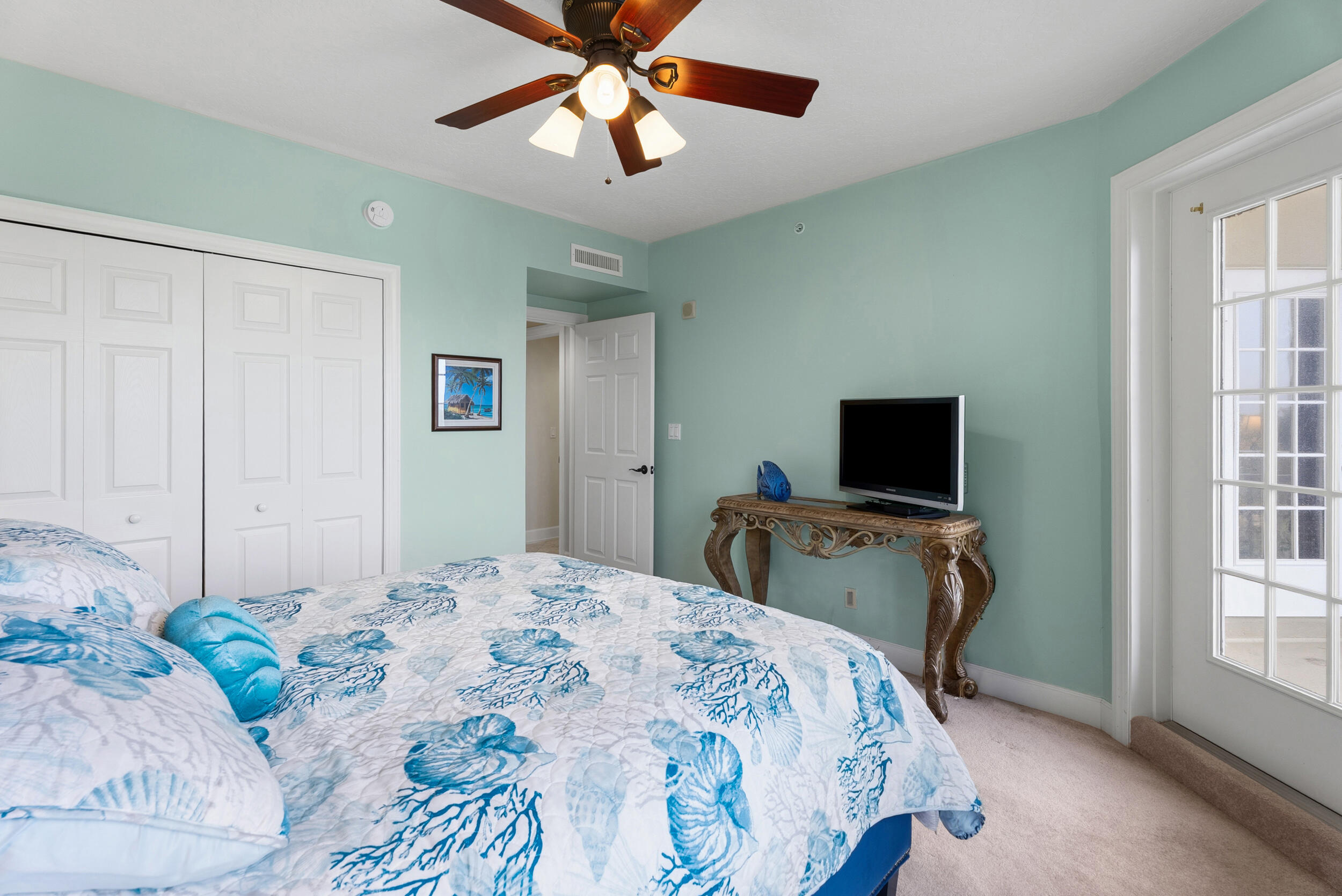 GRAND ISLE OF NORTH HUTCHINSON ISLAND CONDOMINIUM - Residential