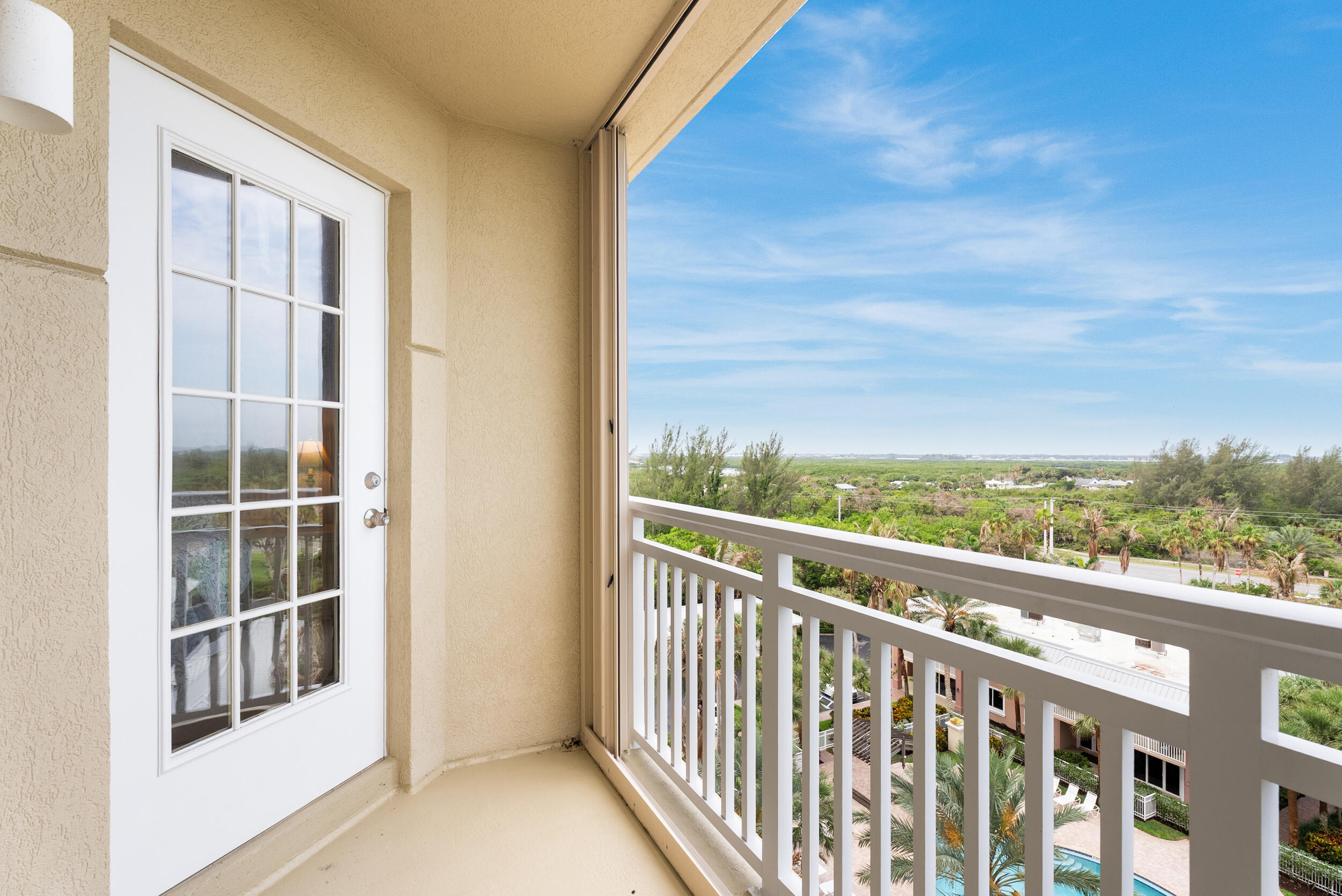 GRAND ISLE OF NORTH HUTCHINSON ISLAND CONDOMINIUM - Residential