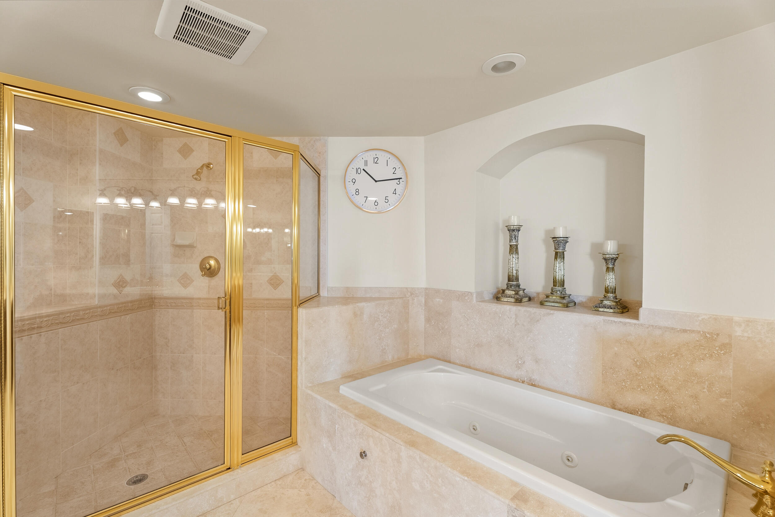 GRAND ISLE OF NORTH HUTCHINSON ISLAND CONDOMINIUM - Residential